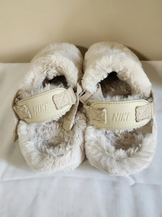 Nike Women's Plush Fuzzy Slip-On Slippers in Light Cream - Picture 2 of 3